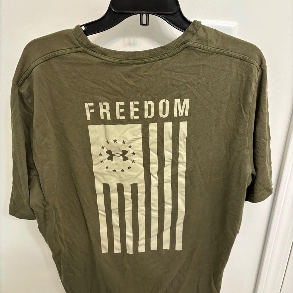 Men’s XL Under Armour Freedom shirt
